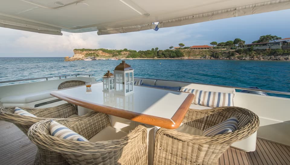 Ferretti 80 3