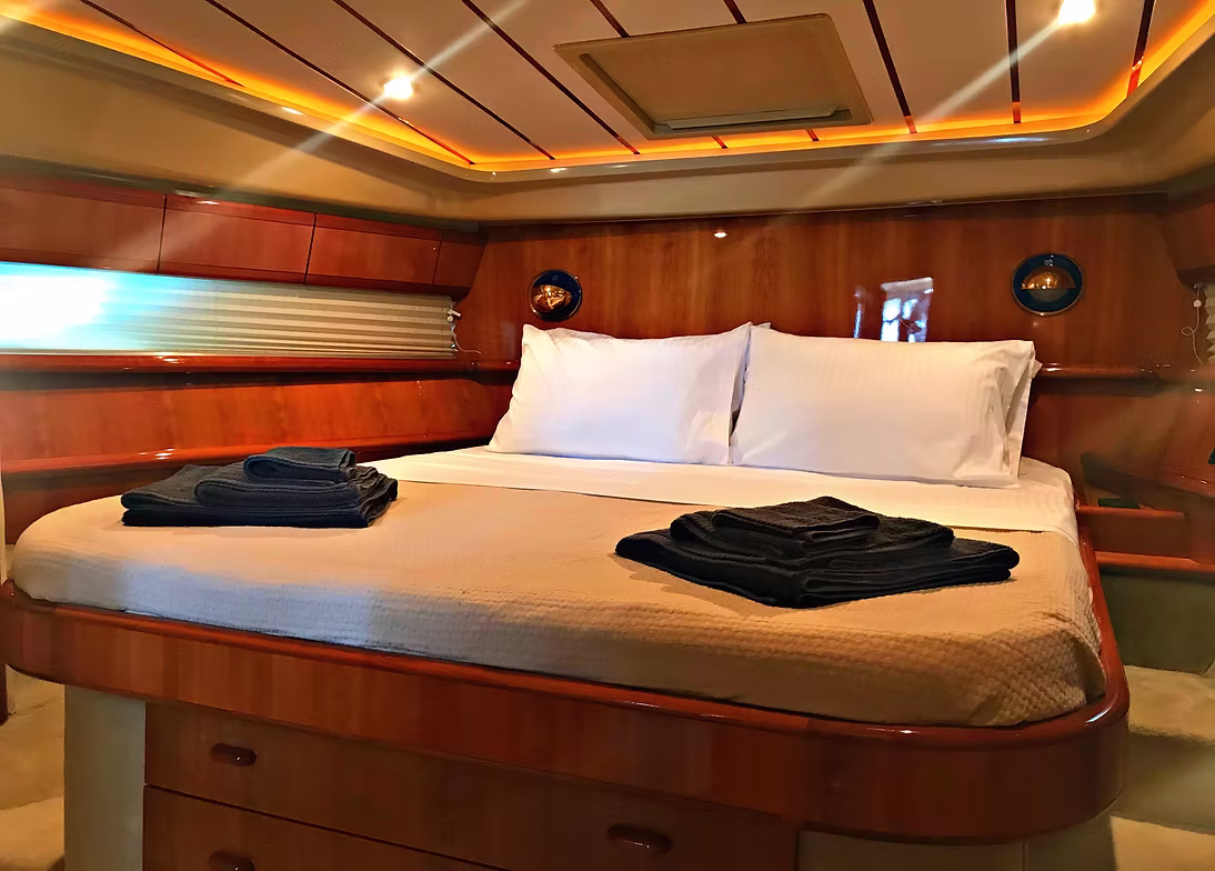 Ferretti 53 6